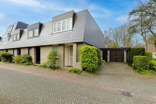 Corner house for sale: Boekweitkamp 2, Voorhof Leiderdorp