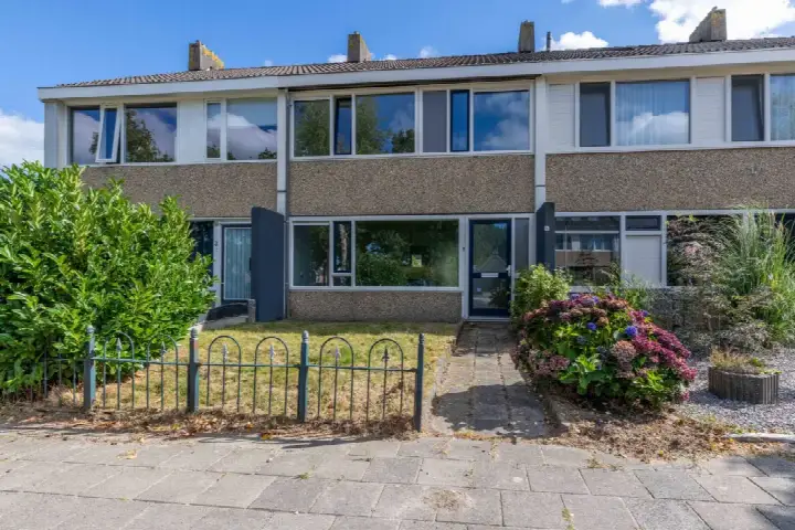 Tussenwoning te koop: Boekweitstrjitte 5, Harkema Harkema