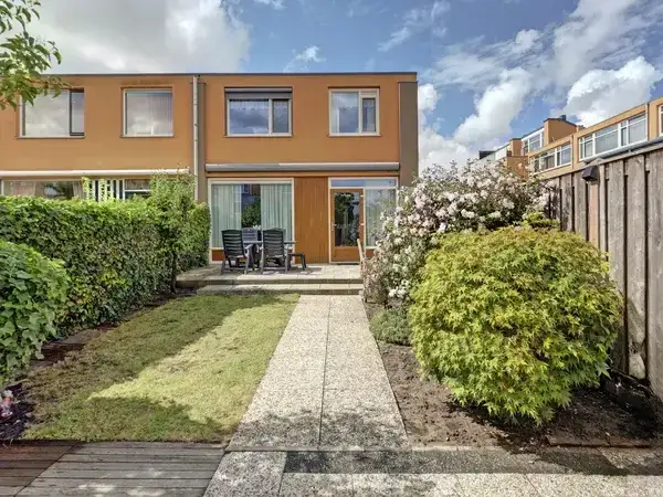 Corner house for sale: Boerenhoek 83, Hoogvliet Zuid Hoogvliet Rotterdam