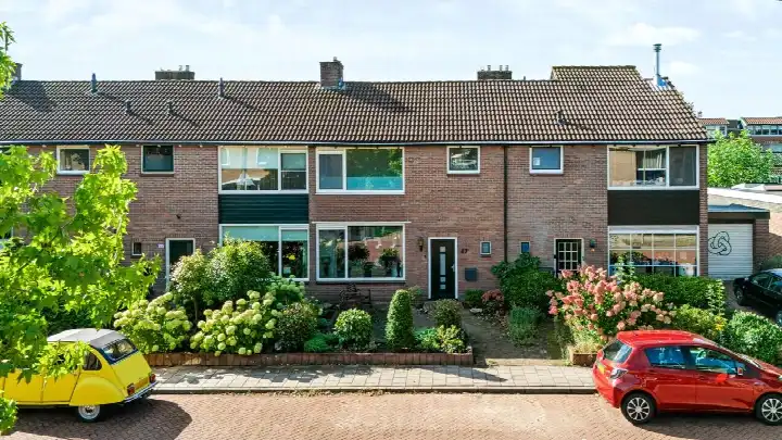 Tussenwoning te koop: Boerhaavelaan 47, Eerbeekse Enk Eerbeek