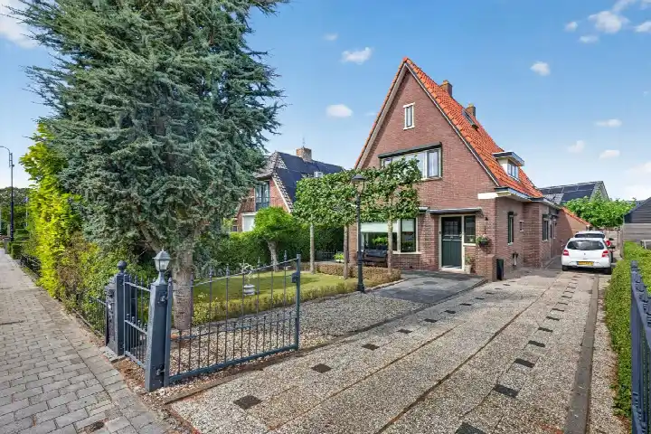 Vrijstaande woning te koop: Boezemweg 4, Dirksland noord Dirksland