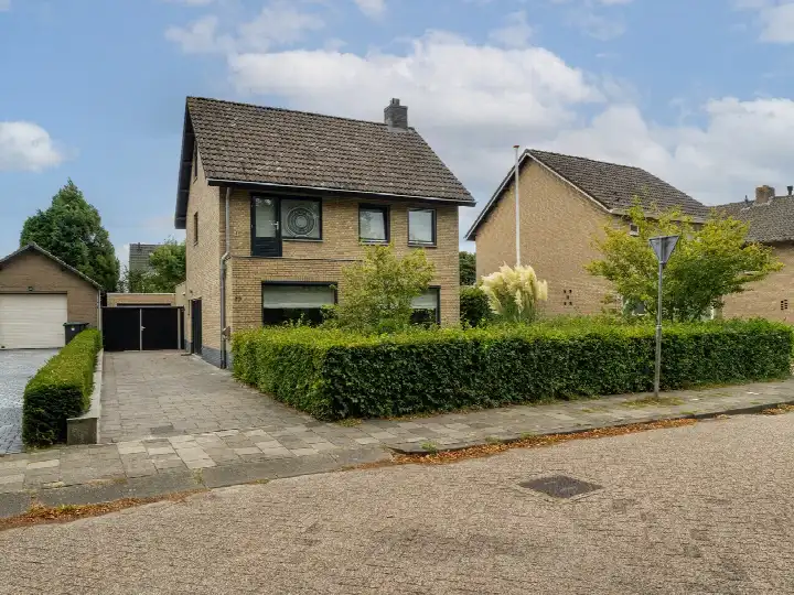Detached house for sale: Bolkensteeg 40, Biezen Dongen