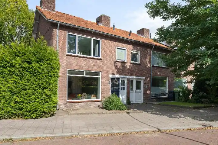 Corner house for sale: Bolksheuvel 7, Waalre Waalre