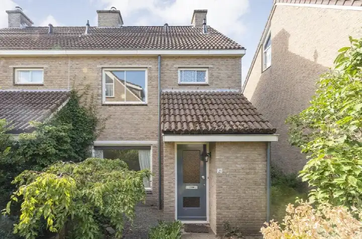 Tussenwoning te koop: Bonte Kraai 21, Rietlanden Emmen