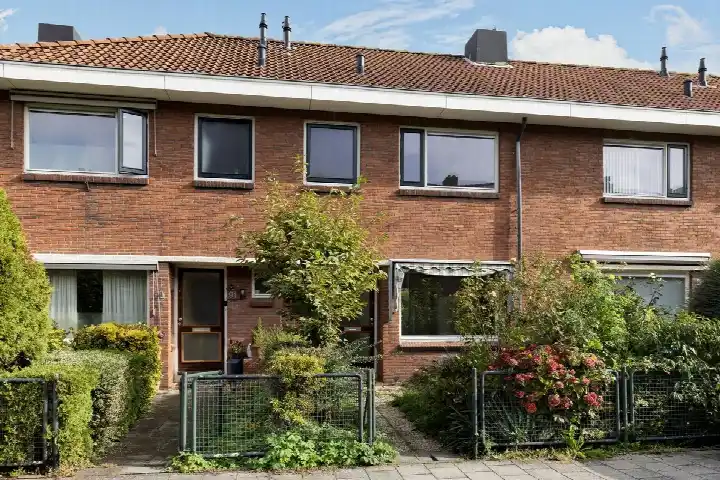 Tussenwoning te koop: Borchsatelaan 93, Molenlaankwartier Rotterdam