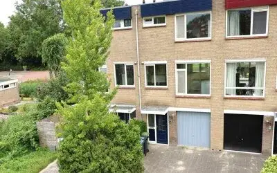 Tussenwoning te koop: Bordine 10, Stadsfenne Sneek