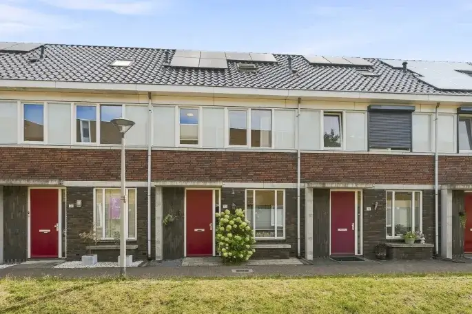 Terraced house for sale: Boreasplantsoen 72, Schuytgraaf-Centrum Arnhem