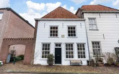 Tussenwoning te koop: Boreel de Mauregnaultstraat 26, Binnenstad-Grave Grave