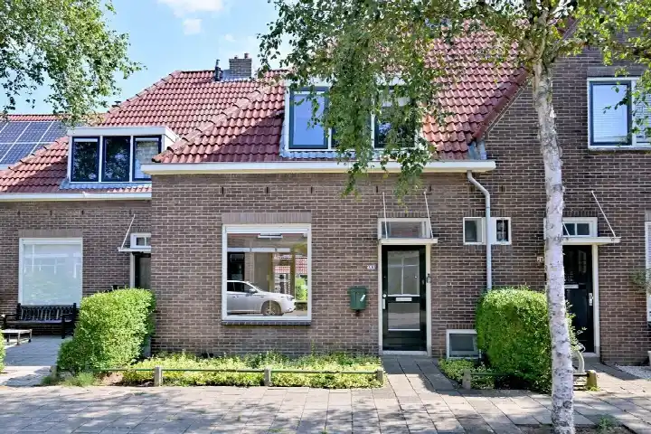 Tussenwoning te koop: Borgelerstraat 30, Zwolseweg Deventer