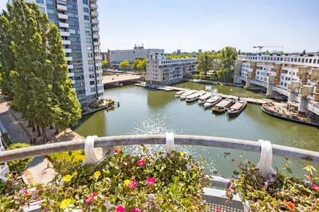 Appartement te koop: Borneolaan 242, Entrepot-Noordwest Amsterdam