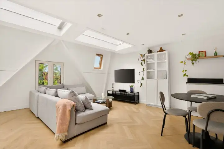 Apartment for sale: Borneostraat 18E, Timorpleinbuurt-Noord Amsterdam