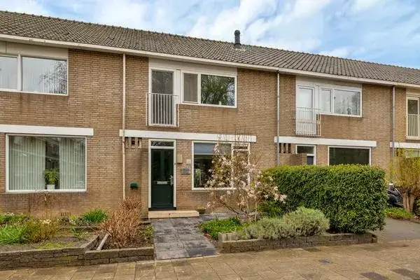 Terraced house for sale: Borodinlaan 22, Groenoord-Noord Schiedam