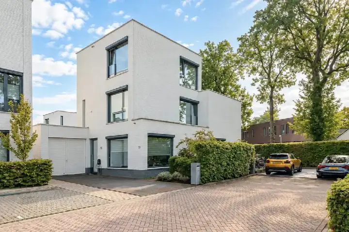 Twee-onder-één-kap te koop: Bosanemoonstraat 19, Ulvenhout Ulvenhout
