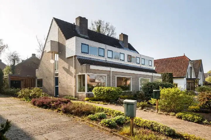 Twee-onder-één-kap te koop: Boslaan 53, Amerongen-Dorp Amerongen