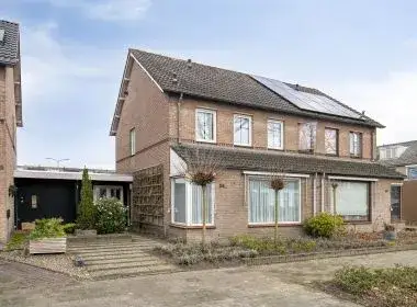 Tussenwoning te koop: Bosveld 514, Raam Uden