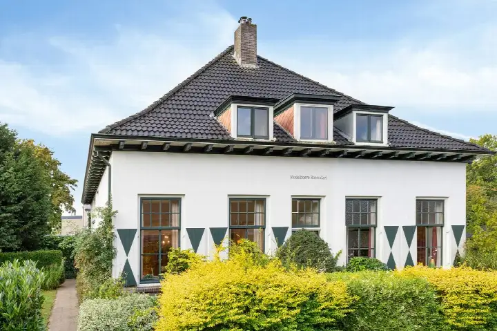Tussenwoning te koop: Bosweg 1, Velp-Noord boven spoorlijn Velp (Ge)