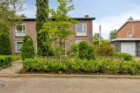 Twee-onder-één-kap te koop: Boterbloemstraat 1A, Rheden Rheden