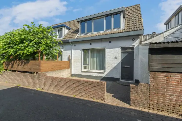 Terraced house for sale: Boterstraat 24, Centrum Werkendam Werkendam