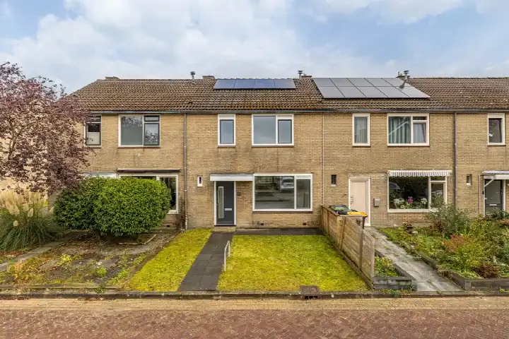 Tussenwoning te koop: Botnische Golf 25, Veendam-Sorghvliet Veendam