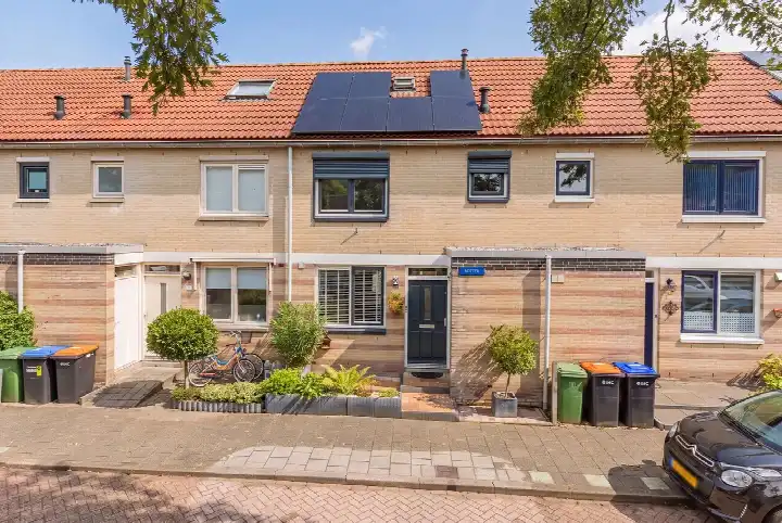 Tussenwoning te koop: Botter 20, Tjotterbuurt Velserbroek