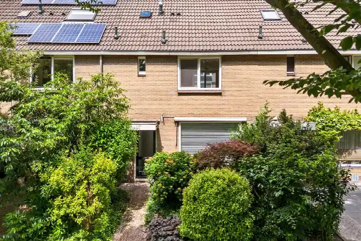 Terraced house for sale: Botterlaan 43, Hoornseveld Zaandam