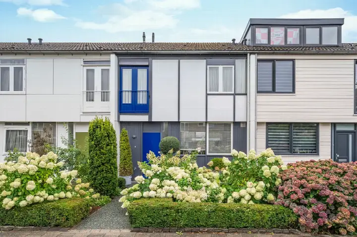Terraced house for sale: Bouvigne 112, Genderbeemd Eindhoven
