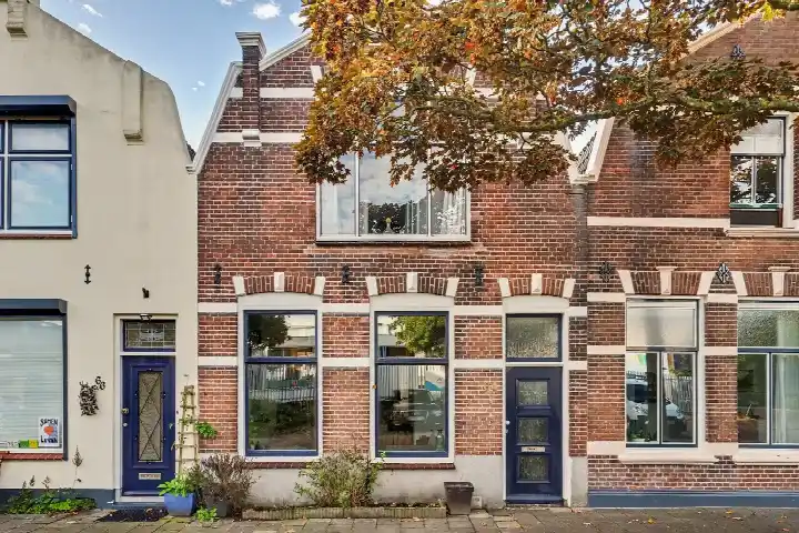 Tussenwoning te koop: Bouwen Ewoutstraat 64, Scheldestraat e.o. Vlissingen