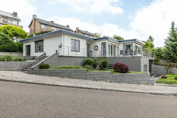 Vrijstaande woning te koop: Bouwensstraat 4, Hulsveld Simpelveld