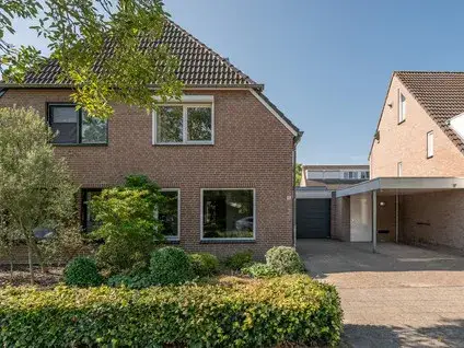 Terraced house for sale: Bovenhei 90, Heikant-Oost Veldhoven