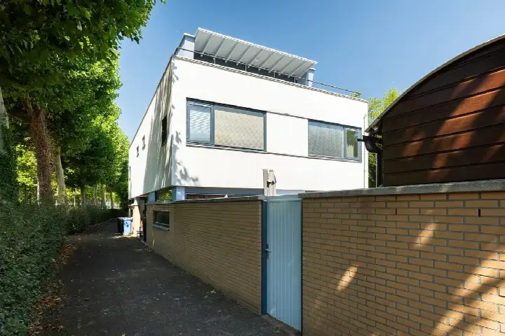 Twee-onder-één-kap te koop: Brabantstraat 13, Europaplein Alphen Aan Den Rijn