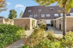 Tussenwoning te koop: Brahmslaan 55, Paasbos-west Nijkerk