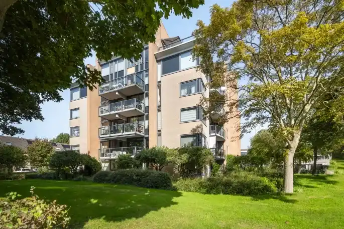 Apartment for sale: Brahmsstraat 202, Paganinibuurt Capelle Aan Den Ijssel
