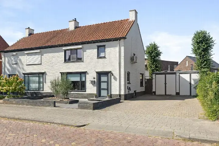 Twee-onder-één-kap te koop: Brakenstraat 49, Turfberg-Noord Valkenswaard