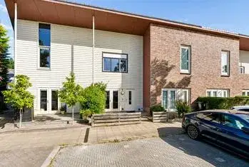Tussenwoning te koop: Brancusistraat 3, Tussen de Vaarten Z.- Midden oost Almere