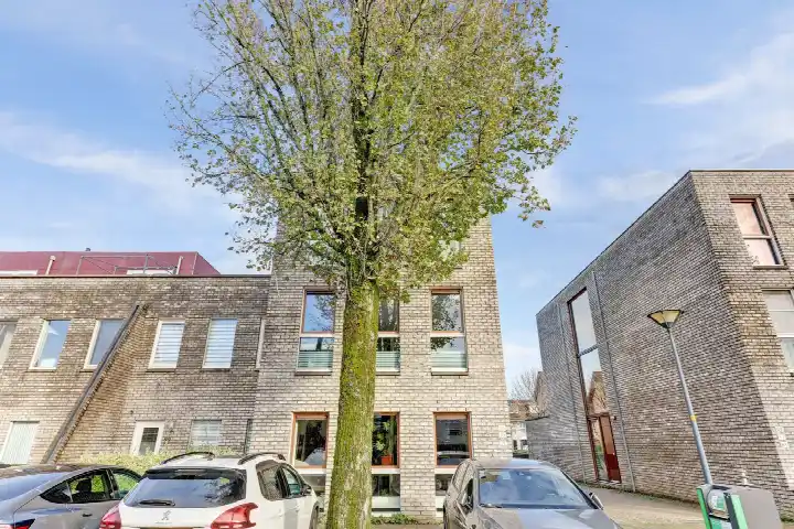 Appartement te koop: brandaris 71, Hoofddorp Floriande West Hoofddorp