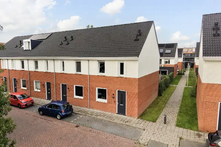 Hoekwoning te koop: Brandemeer 33D, Bilgaard Leeuwarden