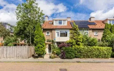 Corner house for sale: Brantwijk 88, Vredeveldbuurt Amstelveen