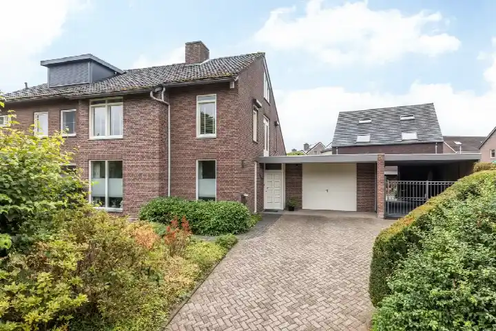 Semi-detached for sale: Brede Hoolstraat 16, Reijmerstok Reijmerstok