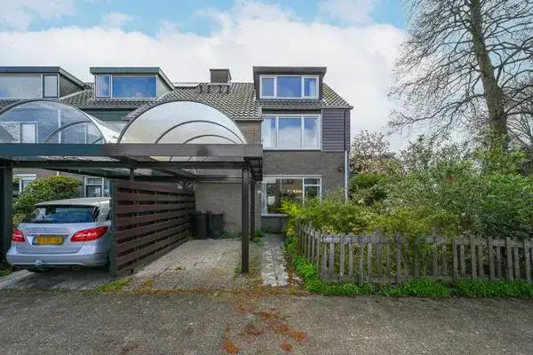 Corner house for sale: Brederode 94, Duivenvoorde Leidschendam