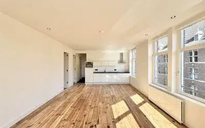 Apartment for rent: Brederodestraat 100-2, Cremerbuurt-West Amsterdam