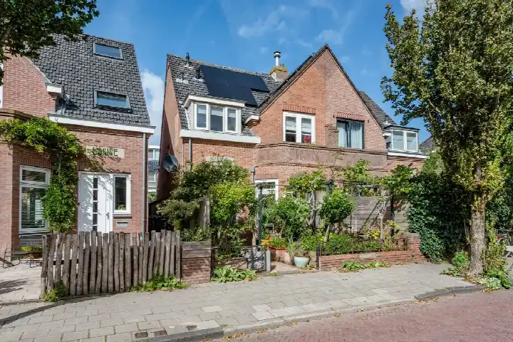 Hoekwoning te koop: Brederodestraat 70, Brederode- Gerkestraat e.o. Zandvoort