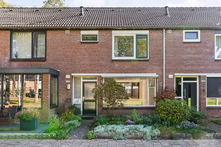 Tussenwoning te koop: Brederostraat 260, Groot Driene Noord Hengelo
