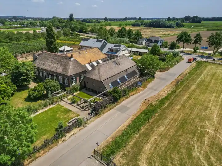 Appartement te koop: Bredeweg 69A, Buitengebied Randwijk Randwijk