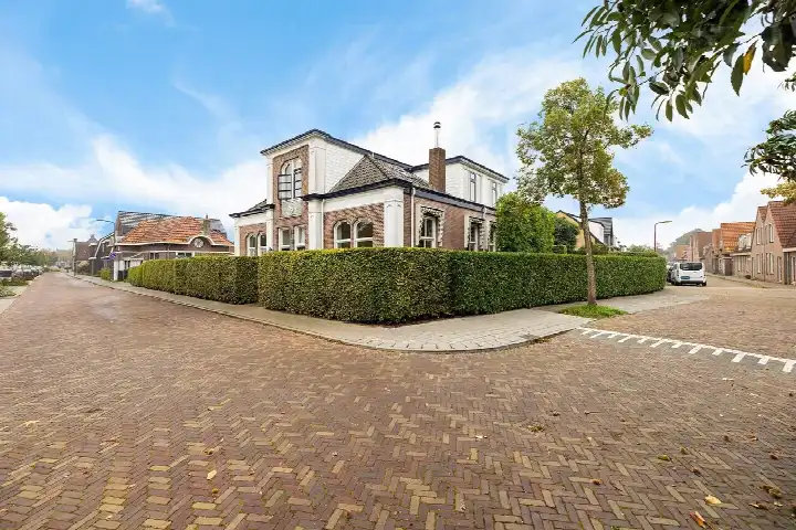 Twee-onder-één-kap te koop: Breedpad 61, Centrum Heerenveen