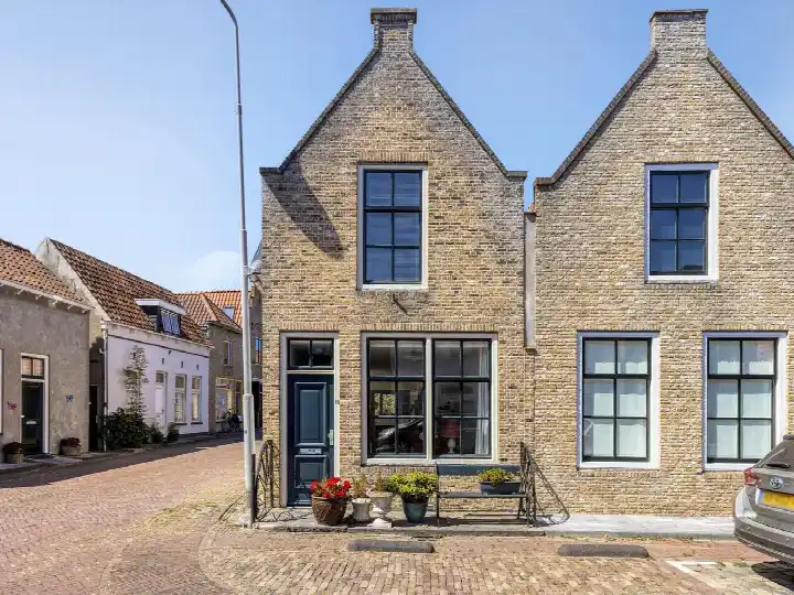 Tussenwoning te koop: Breedstraat 18, Zierikzee binnen de vesten Zierikzee