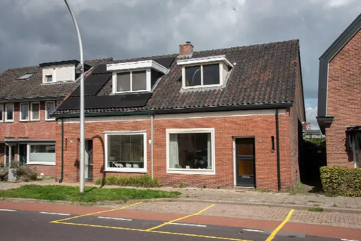 Twee-onder-één-kap te koop: Breemarsweg 228, Tuindorp Zuid Hengelo