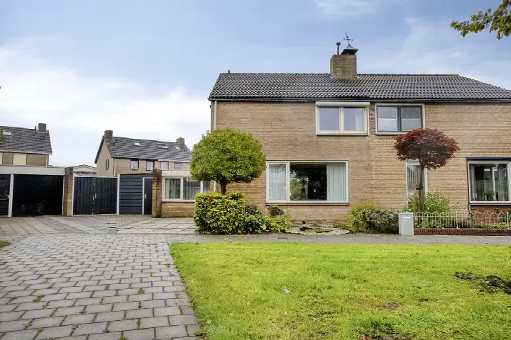 Hoekwoning te koop: Breeweg 104, Yerseke - West Yerseke