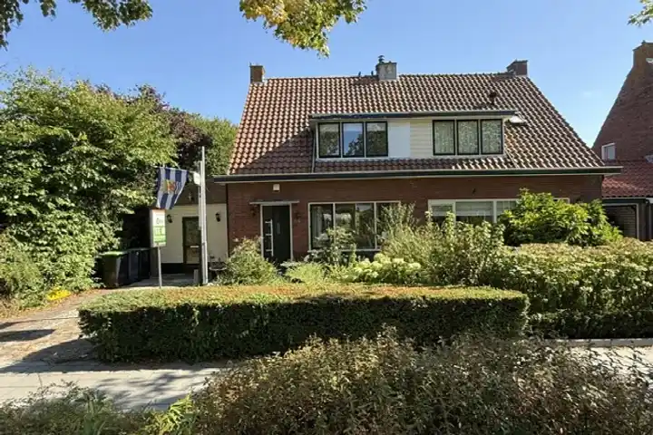 Corner house for sale: Breeweg 55, 't Zand Middelburg