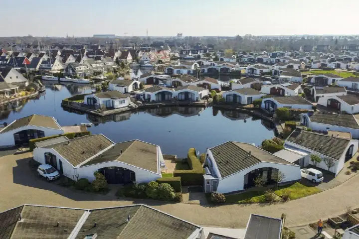 Twee-onder-één-kap te koop: Brekkenweg 4-41, Lemmer-Frieslandpark Lemmer