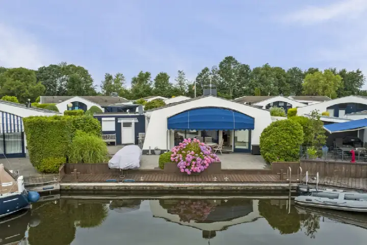 Vrijstaande woning te koop: Brekkenweg 4-43, Lemmer-Frieslandpark Lemmer